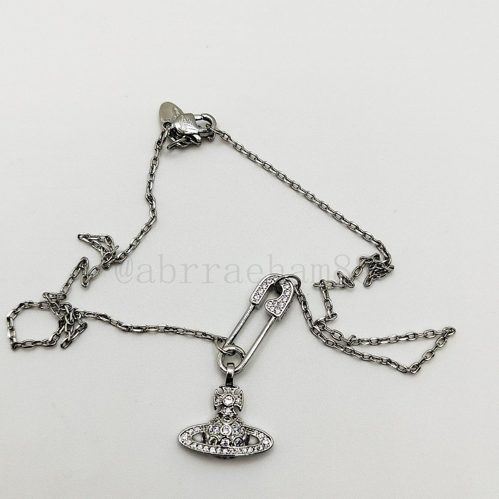 Vivienne Westwood Brooch Planet Necklace Silver